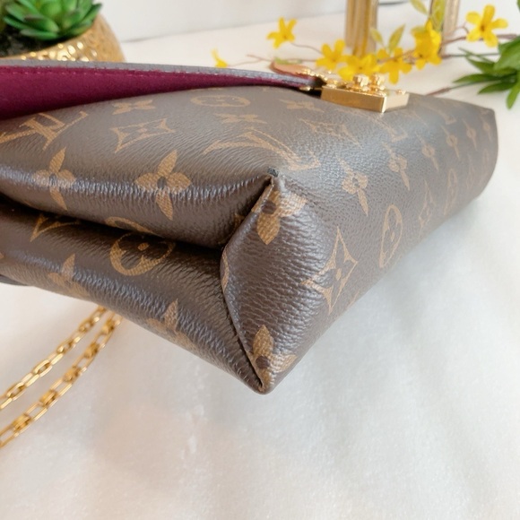 ❤️Beautiful 😱 Authentic Louis Vuitton Pallas Chain Aurore 2 way shoulder bag - Picture 6 of 13